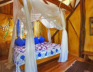 Olerai, Olerai House, Naivasha, sanctuary, Lake Naivasha, Elephant Watch Portfolio, Nairobi, Kenya, Great Lakes, Great Rift Valley, bedroom, rooms, lodge, accommodation, chui bedroom, dudu bedroom, dudu